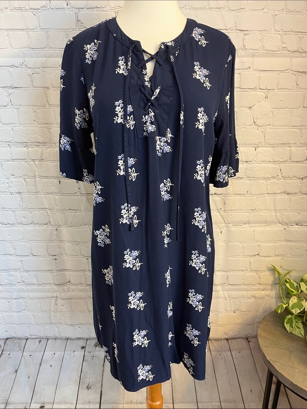Old Navy Floral Tie-Neck Women's Dress